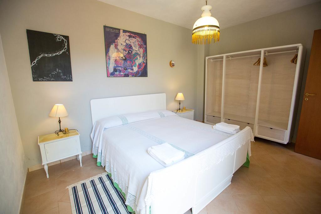 Ogliastro Sul Mare - Sleep And Dream Villa Чефалу Стая снимка